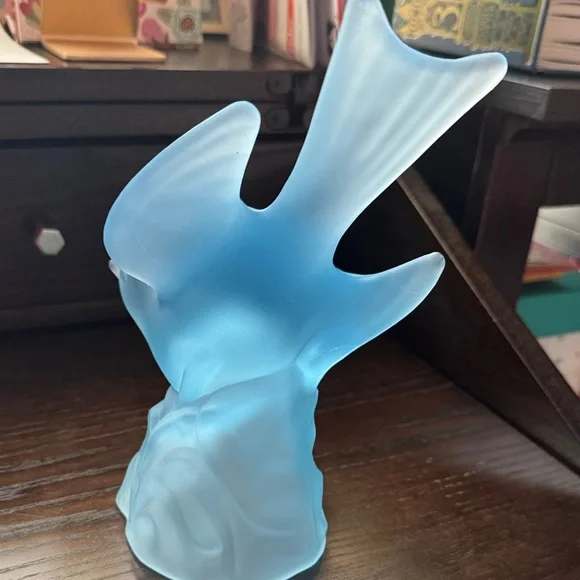 LE Smith Vintage Blue Frosted Satin Glass Bird in Flight Glass Art MCM - Picture 4 of 5